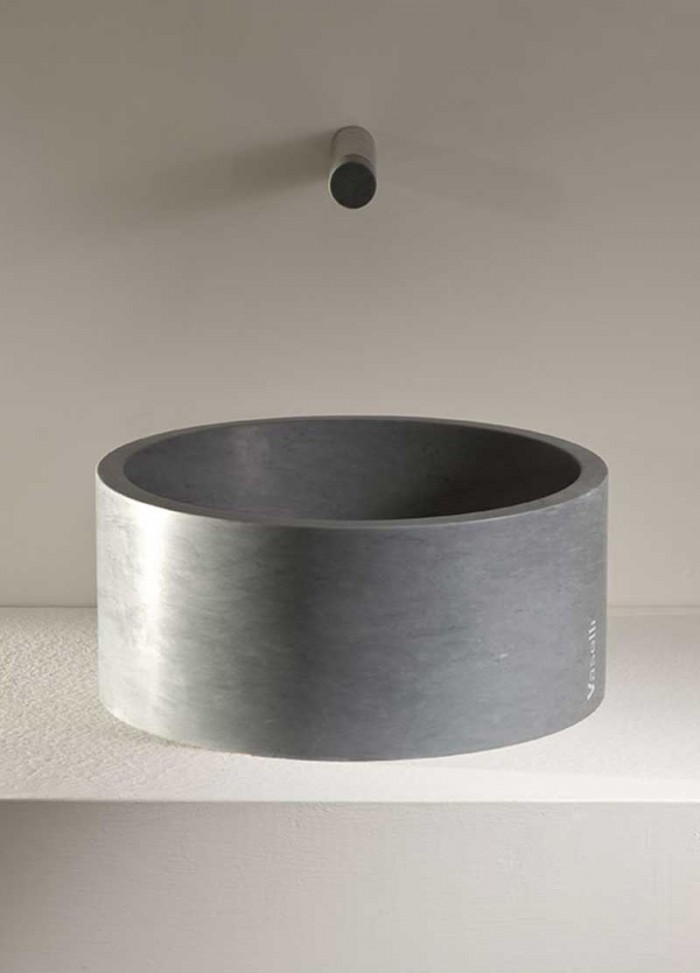 cylindrical stone washbasin - lavabo cilindrico in pietra | Rada 20 | Vaselli