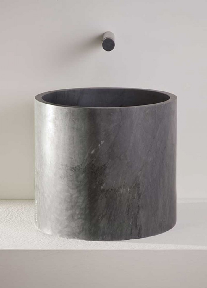 cylindrical stone washbasin - lavabo cilindrico in pietra | Rada 40 | Vaselli